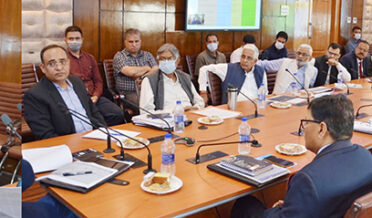 جموں و کشمیر موجودہ سال سے یکساں تعلیمی کیلنڈر اپنائے گا :چیف سیکرٹری