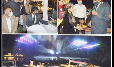 محکمہ سیاحت کی جانب ڈل جھیل میں روشنی کے شاندار شو کیساتھ اختتام