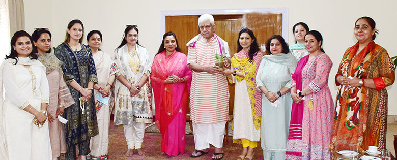 FICCI Ladies Organization’s JKL Chapter calls on Lt Governor (1)