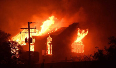 سری نگر میں رات گئے آگ کی ہولناک واردات