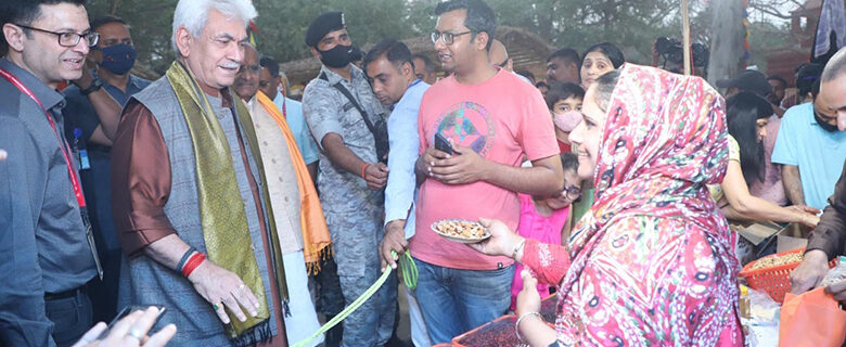 لیفٹیننٹ گورنر نے سورج کنڈا ِنٹرنیشنل کرافٹس میلہ کادورہ کیا