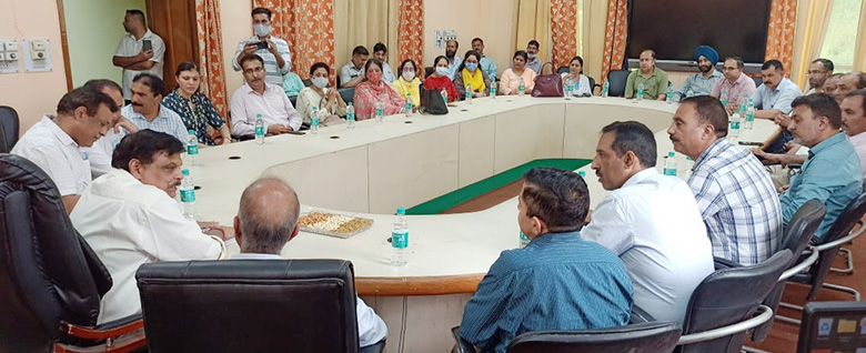 پرنسپل سیکرٹری سائنس اینڈ ٹیکنالوجی نے ایم ا ے ایم کالج جموں میں