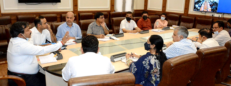 پرنسپل سیکرٹری مکانات و شہری تری محکمہ نے جموں وکشمیر میں ترقیاتی کاموں کو تیز کرنے پر زور دیا