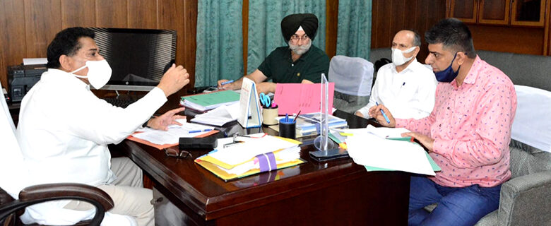 پرنسپل سیکرٹری اشوک کمار پرمار نے متعلقہ اَمور پر عمل آوری ایجنسیوں سے تبادلہ خیال کیا