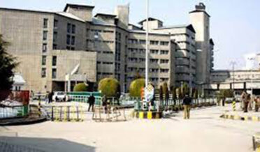 A world-renowned craniomaxillofacial surgeon will visit Skimms Medical College in May