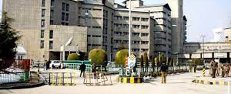 A world-renowned craniomaxillofacial surgeon will visit Skimms Medical College in May