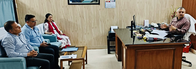 سیکرٹری نے تعارفی میٹنگ منعقد کی اور اے آر آئی ، ٹریننگ ڈیپارٹمنٹ کے کام کا جائزہ لیا