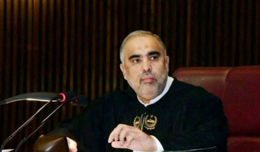 اسپیکر پاکستانی اسمبلی اسد قیصر نے اپنے عہدے سے استعفیٰ دے دیا
