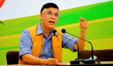 جی ایس ٹی کا حصہ دیا نہیں اور اب وزیر اعظم ریاستوں سے ویٹ کم کرنے کو کہہ رہے ہیں: کانگریس