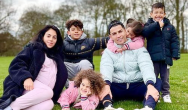 کرسٹیانو رونالڈو کے نومولود بیٹے کا انتقال ہو گیا