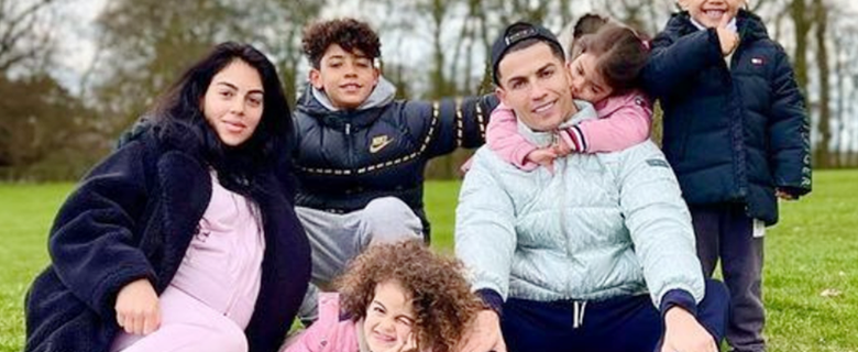 کرسٹیانو رونالڈو کے نومولود بیٹے کا انتقال ہو گیا