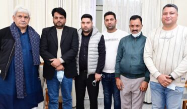 Lt Governor with public delegation of Rajouri Sports Society