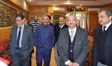 Chief Justice pays maiden visit to District Court Complex, Mominabad, Srinagar