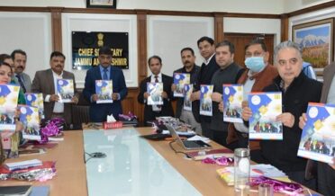 Chief Secretary-JK first to start GPS based attendance of Teachers & seeks feedback from students