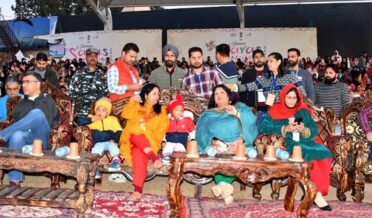 Commissioner Secretary RDD visitsSARAS Ajeevika Fair Jammu_ Interacts with SHG women