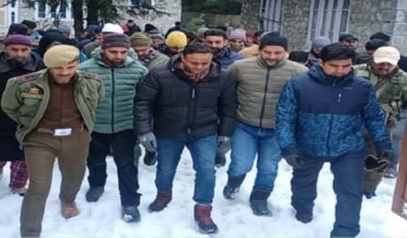 DC Kupwara visits border area Keran, takes stock of food and essential supplies,