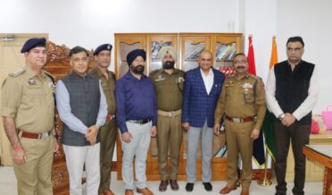 DGP J&K decorates newly promoted DySsP