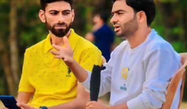 KASHMIRI CRICKET COMMENTATOR