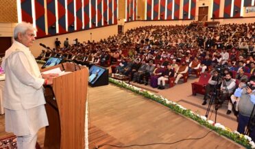 Lt Governor Manoj Sinha during the launch event of extension of Pradhan Mantri Fasal Bima Yojana to the farmers of all 20 districts of J&K