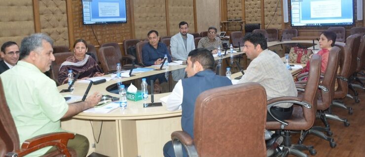 Dr Samoon reviews draft agenda of 4th Governing Council meeting of JKSDM