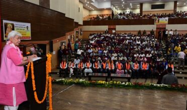 Lt Governor Manoj Sinha attended celebration of 450th Prakash Utsav of Goswami Shri Guru Nabha Dass Ji Maharaj (1)