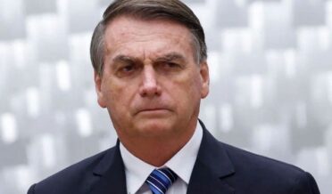 برازیل کے سابق صدرپر سعودی گھڑی اور قیمتی زیورات باہر منتقل کرنے کا الزام برازیل کے سابق صدرپر سعودی گھڑی اور قیمتی زیورات باہر منتقل کرنے کا الزام