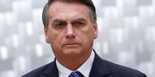 برازیل کے سابق صدرپر سعودی گھڑی اور قیمتی زیورات باہر منتقل کرنے کا الزام برازیل کے سابق صدرپر سعودی گھڑی اور قیمتی زیورات باہر منتقل کرنے کا الزام