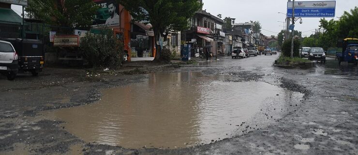 DAMAGED-ROAD-IN DOWNTOWN SRINAGAR