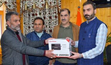 DC Pulwama Distributes 26 Computers For Swift Online Digitisation of land Records