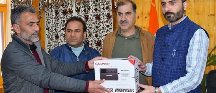 DC Pulwama Distributes 26 Computers For Swift Online Digitisation of land Records