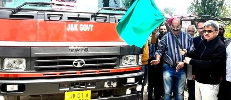 Dulloo flags off consignment of vegetable seedlings for Gurez
