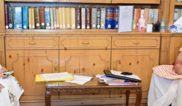 Jammu and Kashmir Waqf Board Chairperson Derakhshan Andrabi meeting with Lieutenant Governor Manoj Sinha