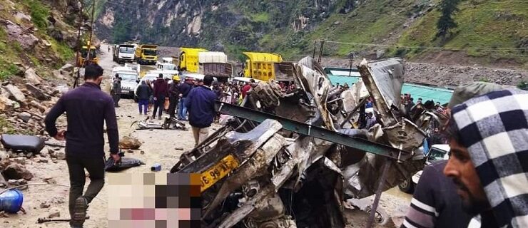 کشتواڑ کے دُور افتادہ علاقے دچھن میں برستی بارش کے بیچ المناک حادثہ
