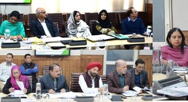 سری نگر اِنتظامیہ نے ’ نشا مُکت بھارت اور مشن لائف ایکٹیویٹی‘ کے تحت مختلف سکولوں میں بیداری پروگراموں اور ریلیوں کا اِنعقادکیا