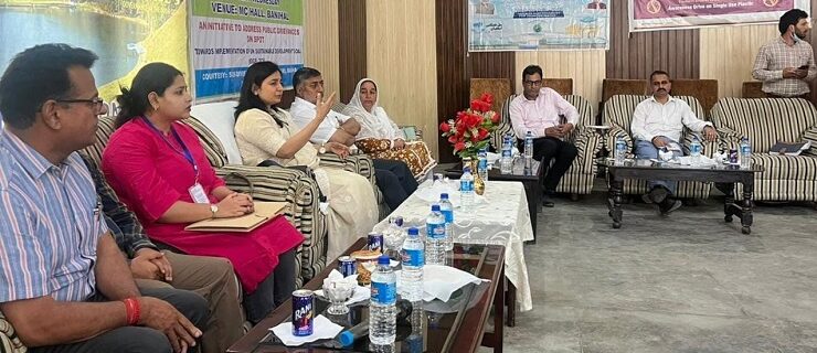 سینٹرل نوڈل آفیسر جے ایس اے ۔ سی ٹی آر کا بانہال کا دورہ