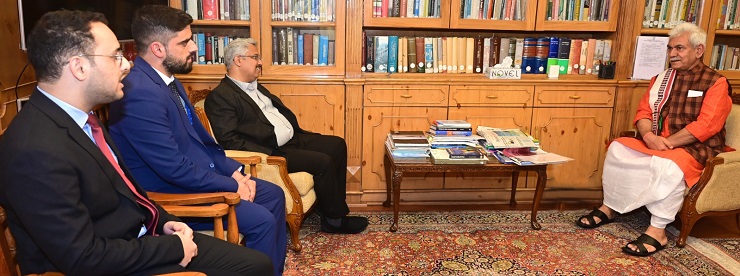 UPSC Civil Services qualifiers Call on Lieutenant Governor