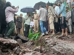 In Jammu, a woman died due to the collapse of a crude house due to heavy rains