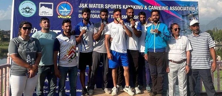 Boat Club Pokhribal hosts Water Sports event