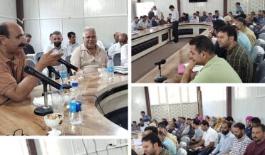 ناظم زراعت کشمیر نے اننت ناگ میں دھان اور دیگر فصلوں کا جائزہ لیا