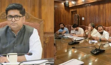 ضلع ترقیاتی کمشنر بانڈی پورہ نے میونسپل اِنتخابات 2023ء کی تیاریوں کا جائزہ لیا