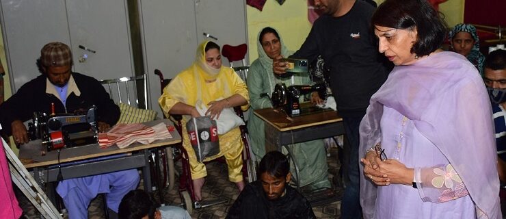 Union Secretary L&E visits National Career Services Centre for Differently Abled at Gojibagh