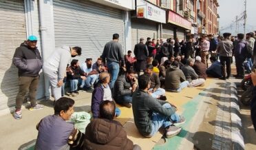 Shopkeepers protest Waqf Board’s action at Auqaf Market