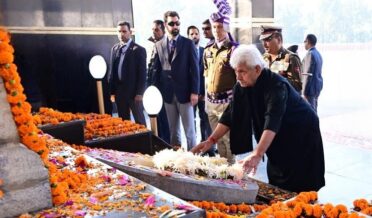 Lt Governor Sh Manoj Sinha laid a wreath and paid tributes to martyred policemen on Police Commemoration day at Armed Police Complex, Zewan