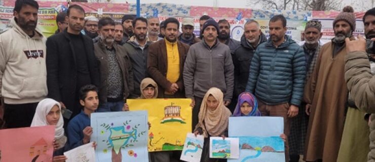 ضلع اِنتظامیہ کولگام کا ڈی ایچ پورہ میں ’وِکست بھارت سنکلپ یاترا‘ کا اِنعقاد