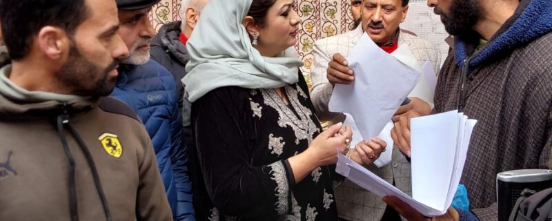 وائس چیئرپرسن جموں وکشمیر کھادی اینڈ وِلیج اِنڈسٹریز بورڈ نے فقیر گوجری بلاک ہارون کا دورہ کیا