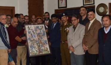 CS office bids farewell to the outgoing Chief Secretary-