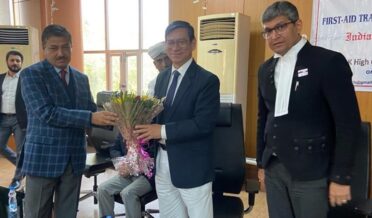 چیف جسٹس نے جموں ہائی کورٹ میں اِنڈین ریڈ کراس سوسائٹی کی طرف سے فسٹ ایڈ بیداری کیمپ کا اِفتتاح کیا