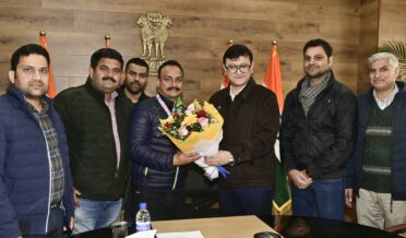 ناظم اطلاعات نے رولر سکیٹنگ نیشنل چمپئن شپ میں گولڈ میڈل جیتنے پر گگن سنگھ جموال کو مُبارک باد دی