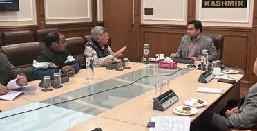 سیکرٹری ریونیو نے آن لائن سروس پورٹلوں کے کام کاج کا جائزہ لیا
