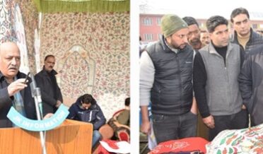 شیخ فیاض نے پلوامہ کا دورہ کیا ، وکست بھارت یاترا میں شرکت کی